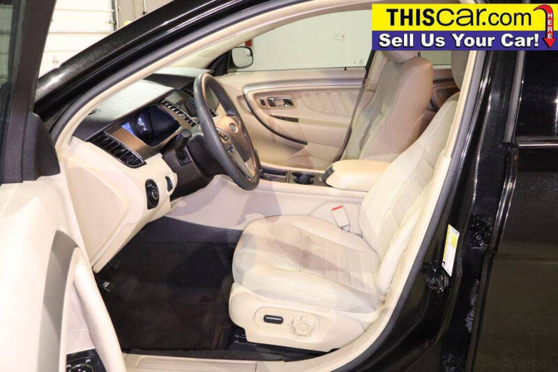 2013 Ford Taurus SE