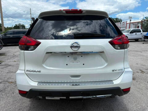2017 Nissan Rogue SV