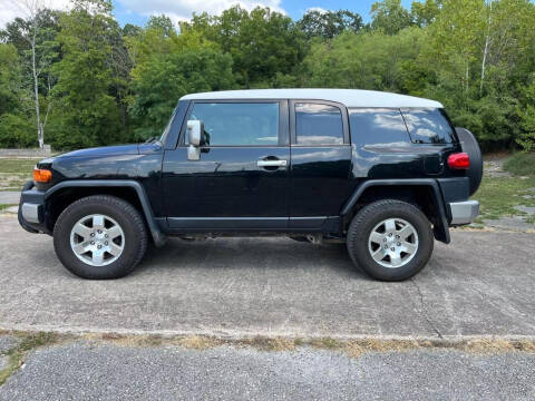 2007 Toyota FJ Cruiser for sale at A & A Auto Sales in Fayetteville AR