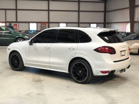 2013 Porsche Cayenne GTS