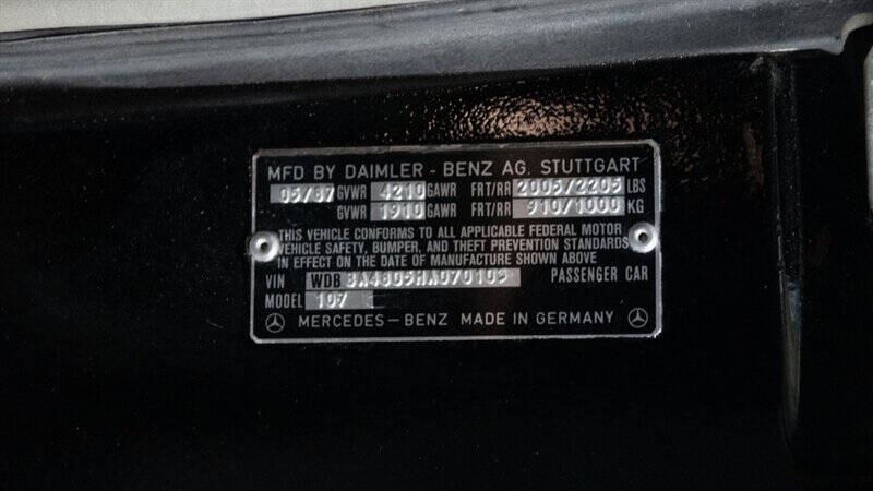 1987 Mercedes-Benz 560-Class 560 SL