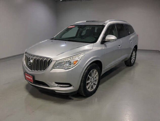 2017 Buick Enclave Convenience's photo