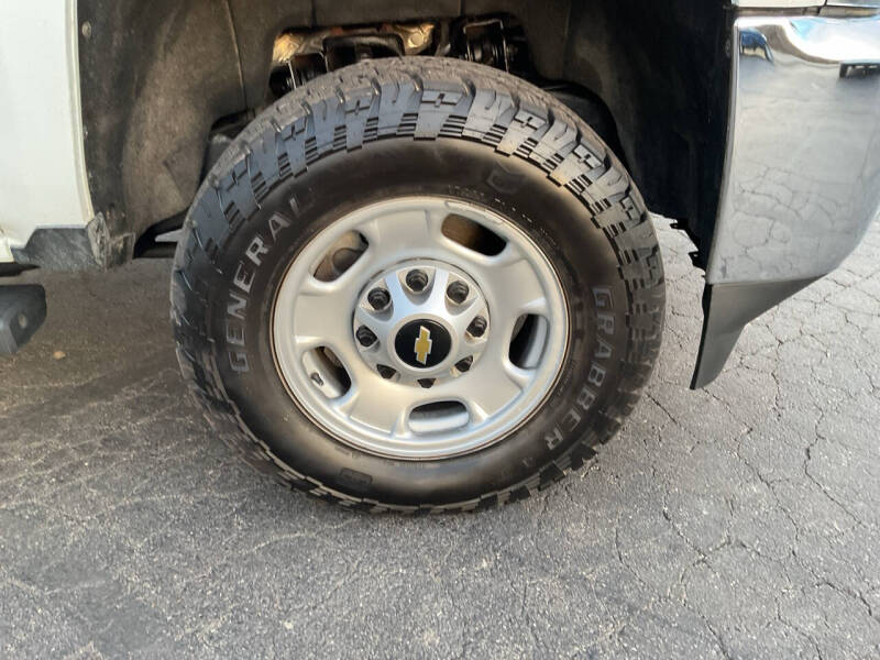 2017 Chevrolet Silverado 2500HD Work Truck photo 43