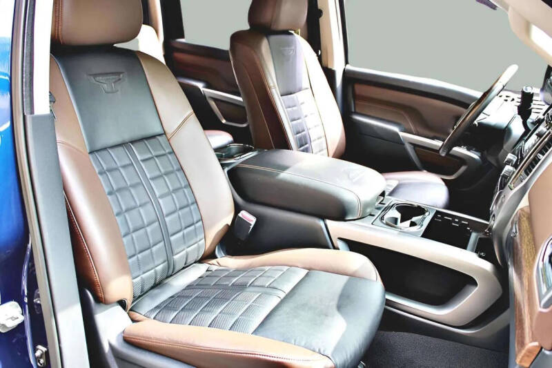 2017 Nissan Titan Platinum Reserve