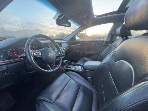 2017 Kia Cadenza Technology