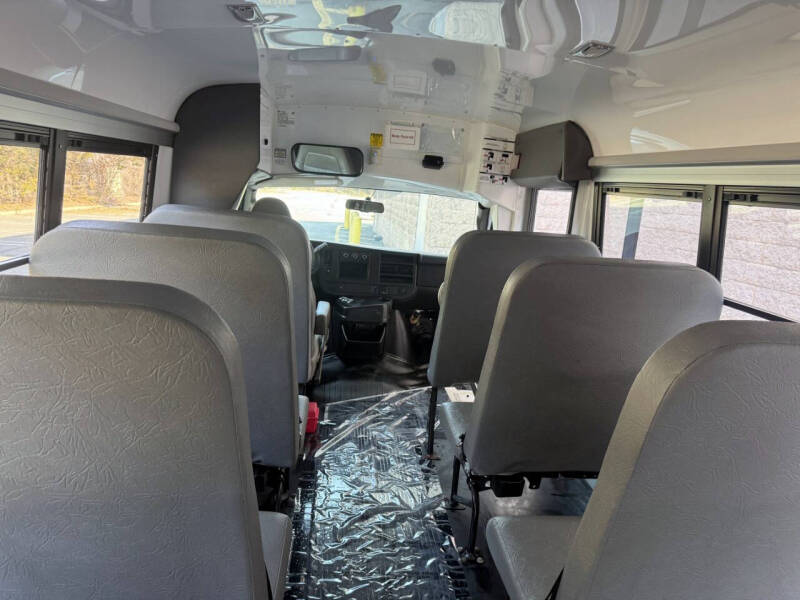 2017 Chevrolet 3500 Express