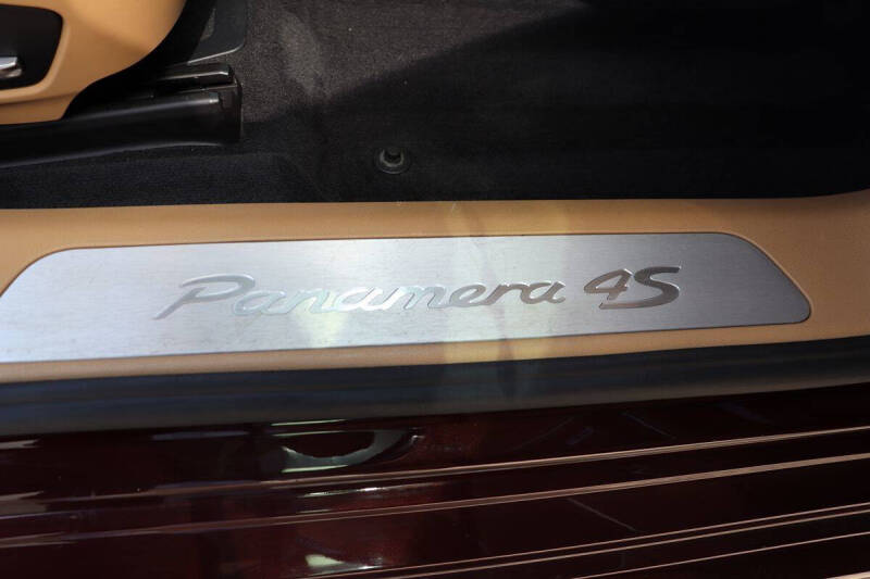 2018 Porsche Panamera 4S
