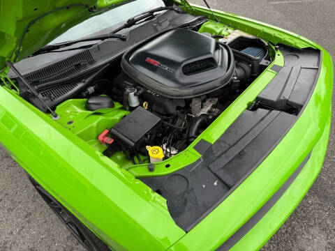 2017 Dodge Challenger 392 HEMI Scat Pack Shaker