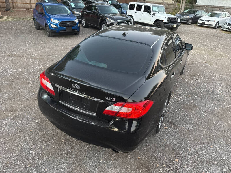 2012 Infiniti M37