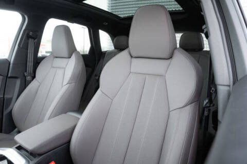 2025 Audi Q5 quattro Premium Plus TFSI