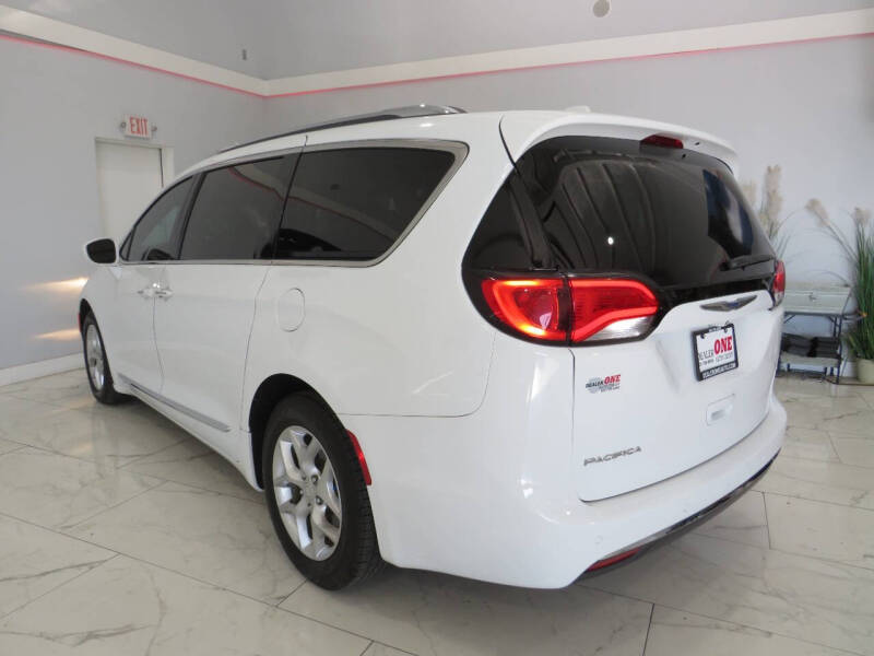 2018 Chrysler Pacifica Touring L Plus