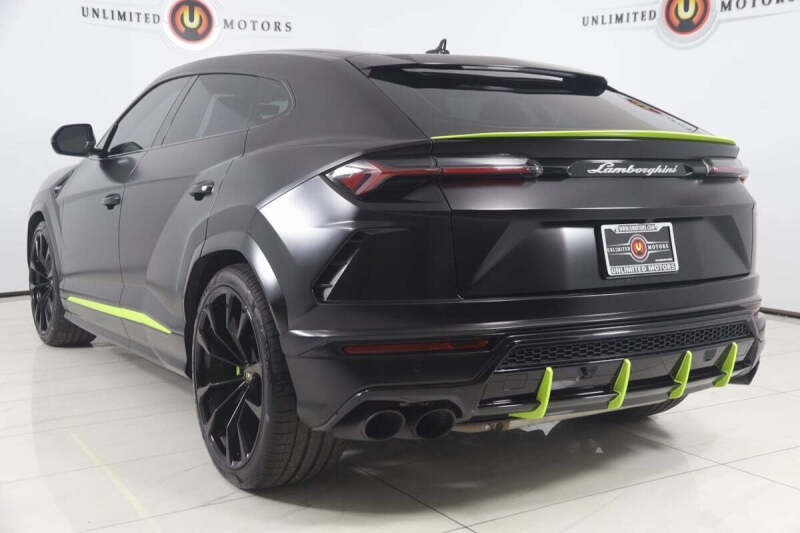 2022 Lamborghini Urus