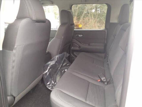 2024 Nissan Frontier SV