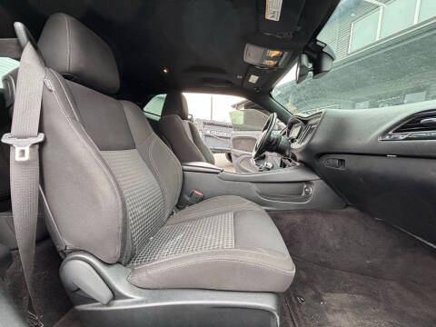 2019 Dodge Challenger SXT