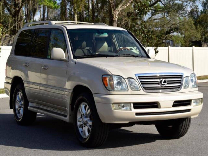 2004 Lexus LX 470's photo