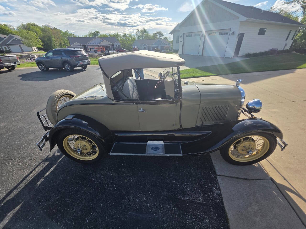 1928 Ford Roadster 103