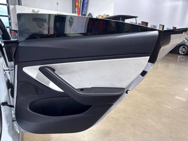 2020 Tesla Model 3 Performance