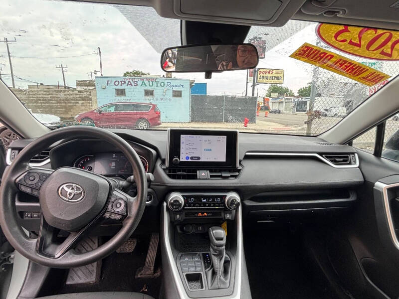 2023 Toyota RAV4 XLE