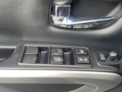 2017 Nissan Titan SL