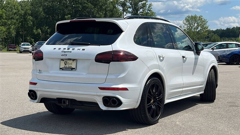 2016 Porsche Cayenne GTS