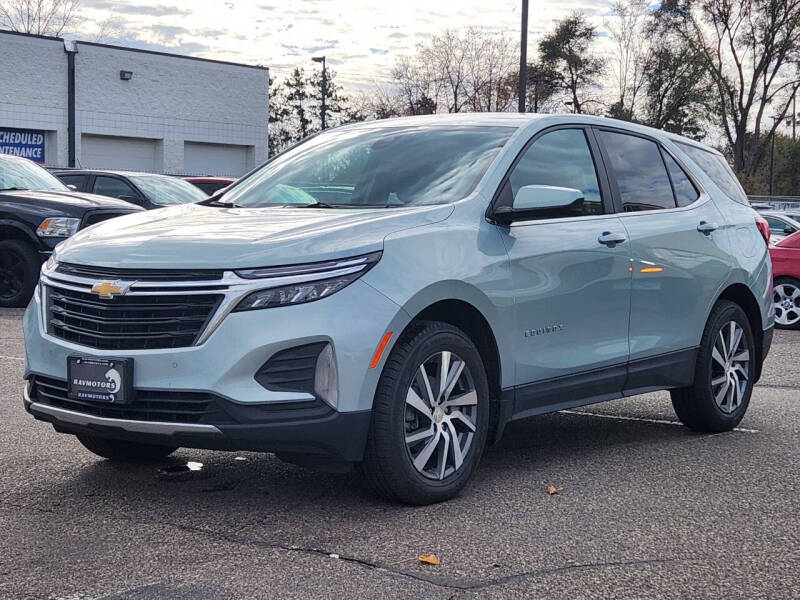 2022 Chevrolet Equinox LT photo 2