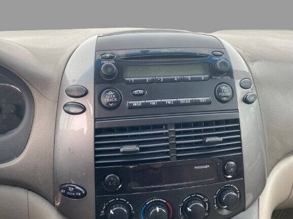 2008 Toyota Sienna LE 8-Passenger