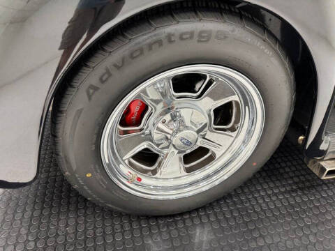 1935 Ford Deluxe