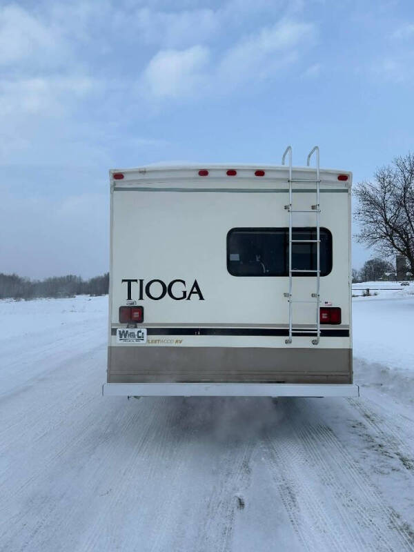 2001 Ford E-Series E-450 SD