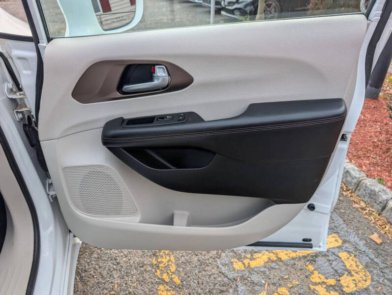 2018 Chrysler Pacifica Touring L