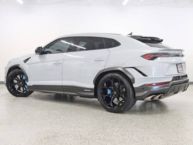 2023 Lamborghini Urus Performante