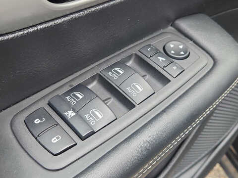 2024 Chrysler Pacifica Plug-In Hybrid Select