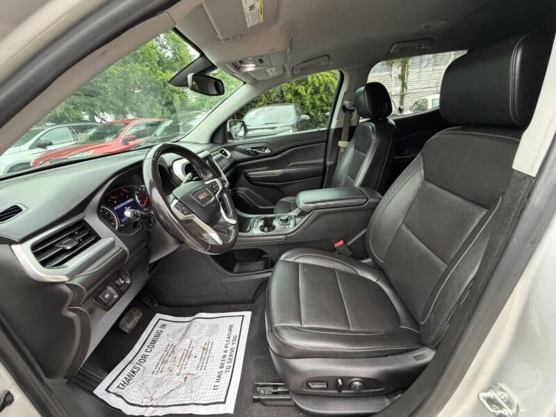 2020 GMC Acadia SLT
