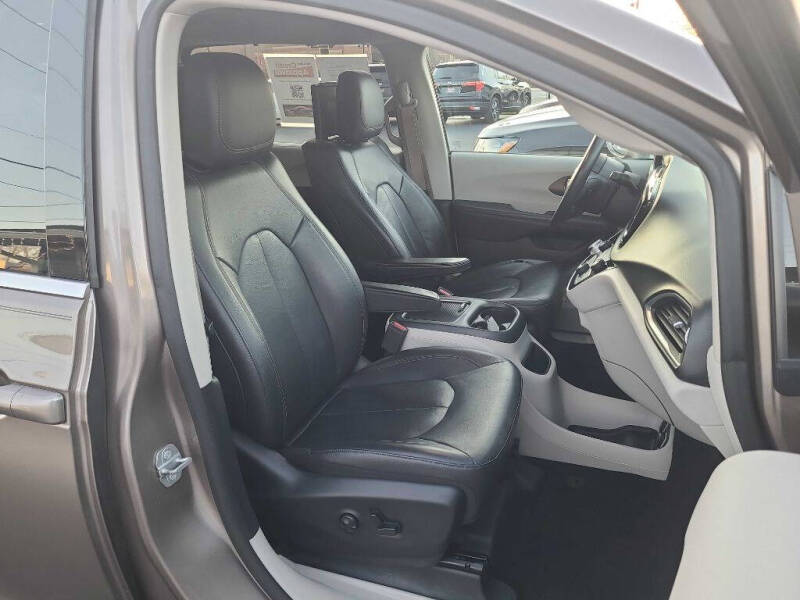 2018 Chrysler Pacifica Touring L Plus