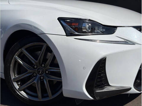 2018 Lexus IS 300