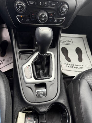 2017 Jeep Cherokee Overland