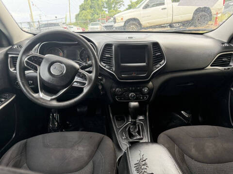 2019 Jeep Cherokee Latitude