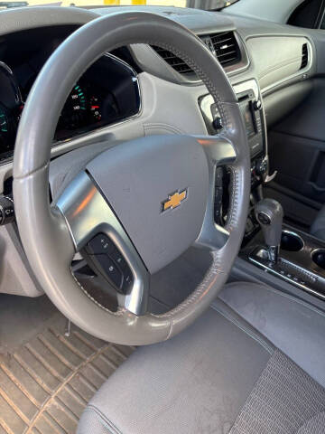 2017 Chevrolet Traverse LT