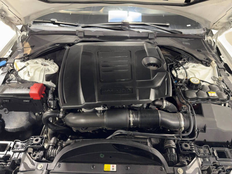 2018 Jaguar XE 25t Premium