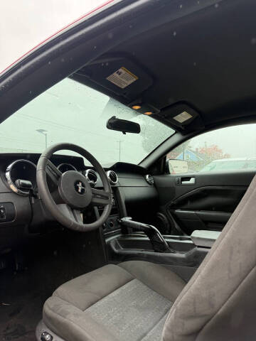 2007 Ford Mustang V6 Deluxe