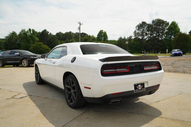 2022 Dodge Challenger SXT