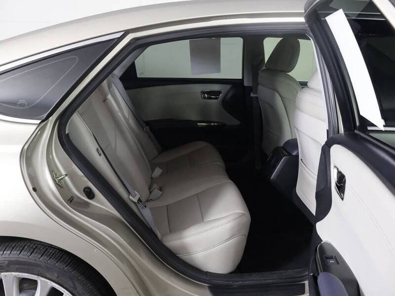 2013 Toyota Avalon XLE