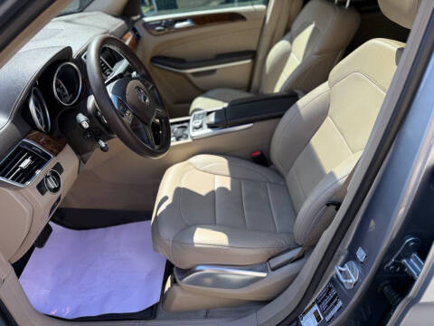 2014 Mercedes-Benz GL-Class GL 550 4MATIC