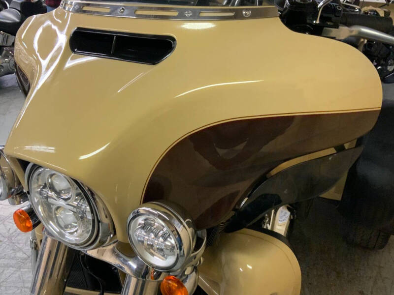 2014 Harley-Davidson FLHTCUTG TRI GLIDE