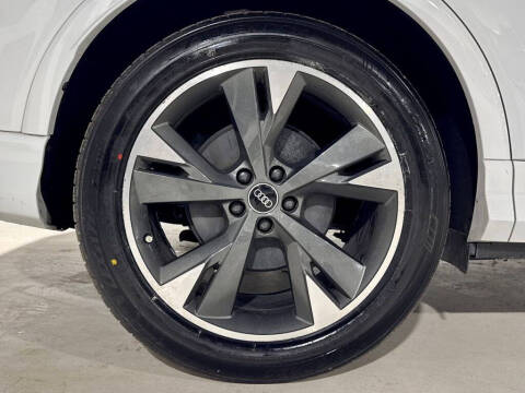 2022 Audi Q4 e-tron quattro Premium Plus 50