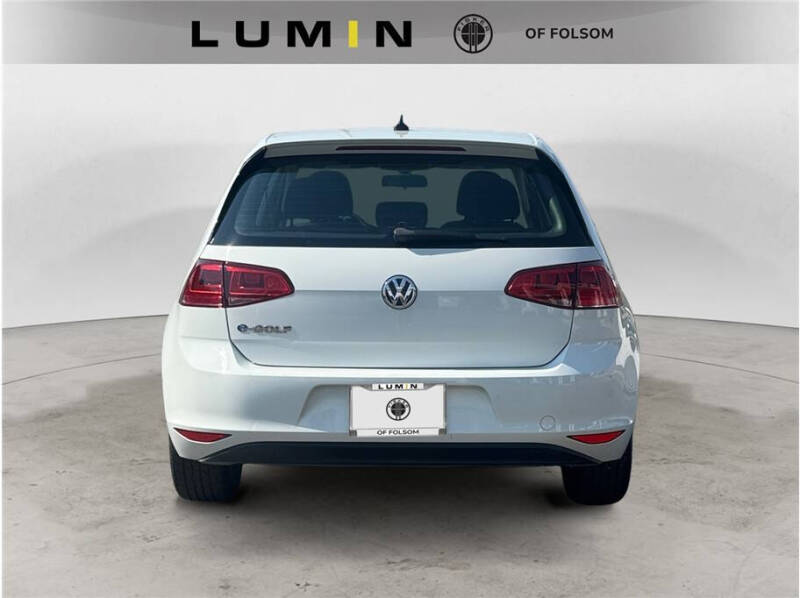 2016 Volkswagen e-Golf SE