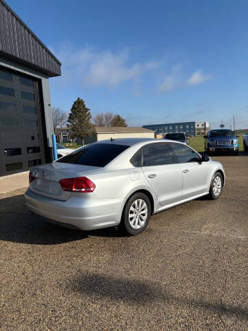 2012 Volkswagen Passat S PZEV