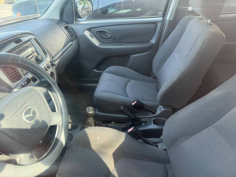 2003 Mazda Tribute DX