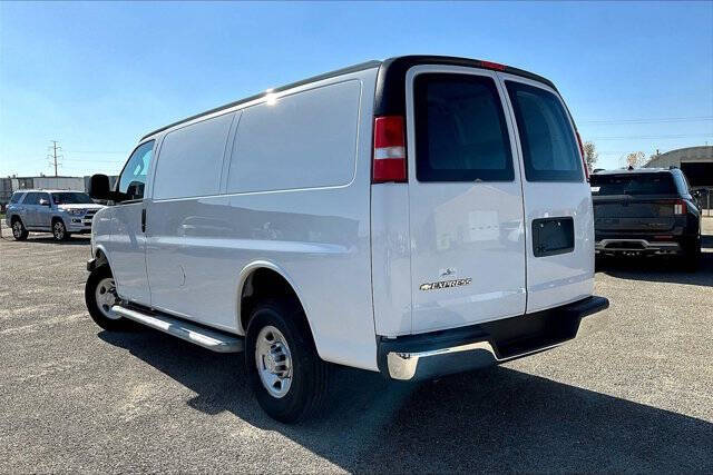 2023 Chevrolet Express 2500
