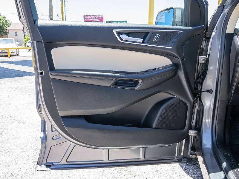 2022 Ford Edge