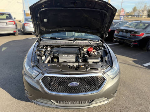 2016 Ford Taurus SHO